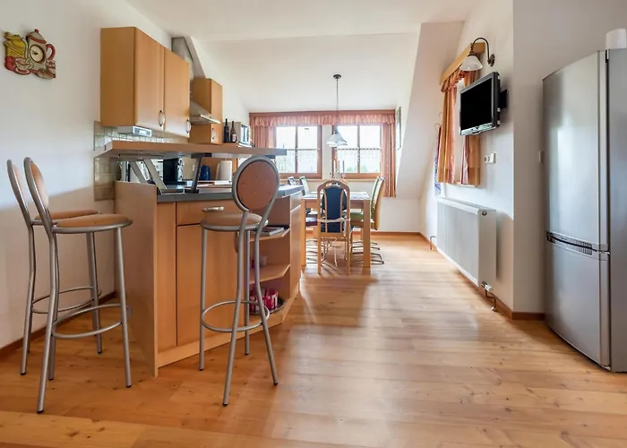 In Near Slopes Daire *